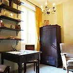 Апартаменты Aaa Old Town Ii