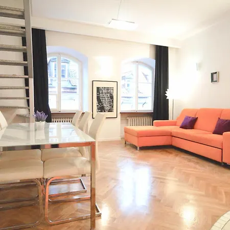 Aaa Old Town Ii ורשה