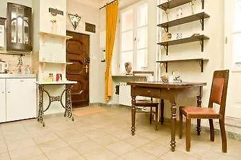Apartment Aaa Old Town Ii *